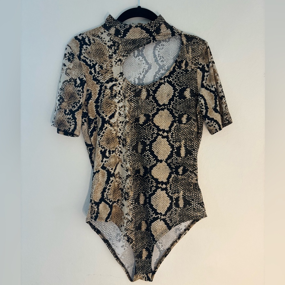 Stylish Snakeskin Print Bodysuit